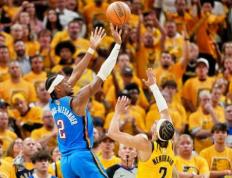 包含西亚卡姆在加拿大队比赛中连败，关键助攻引发热议！的词条